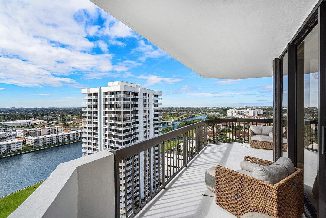 038-108LakeshoreDrive-38PH-NorthPalmBeac