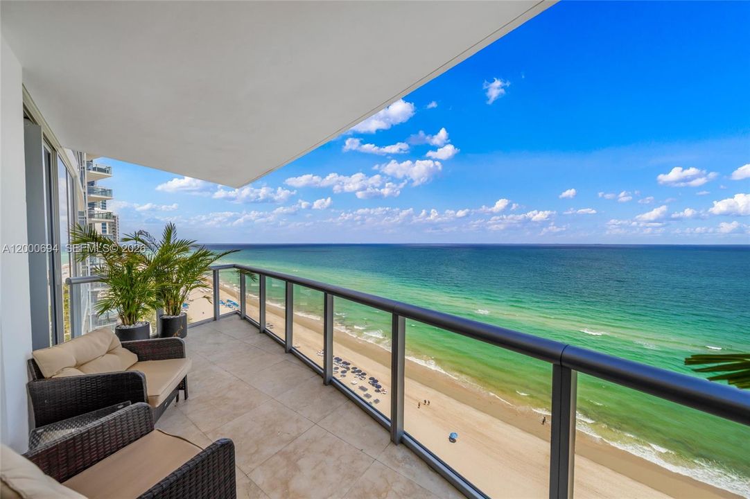 For Sale: $1,399,999 (1 beds, 2 baths, 1110 Square Feet)