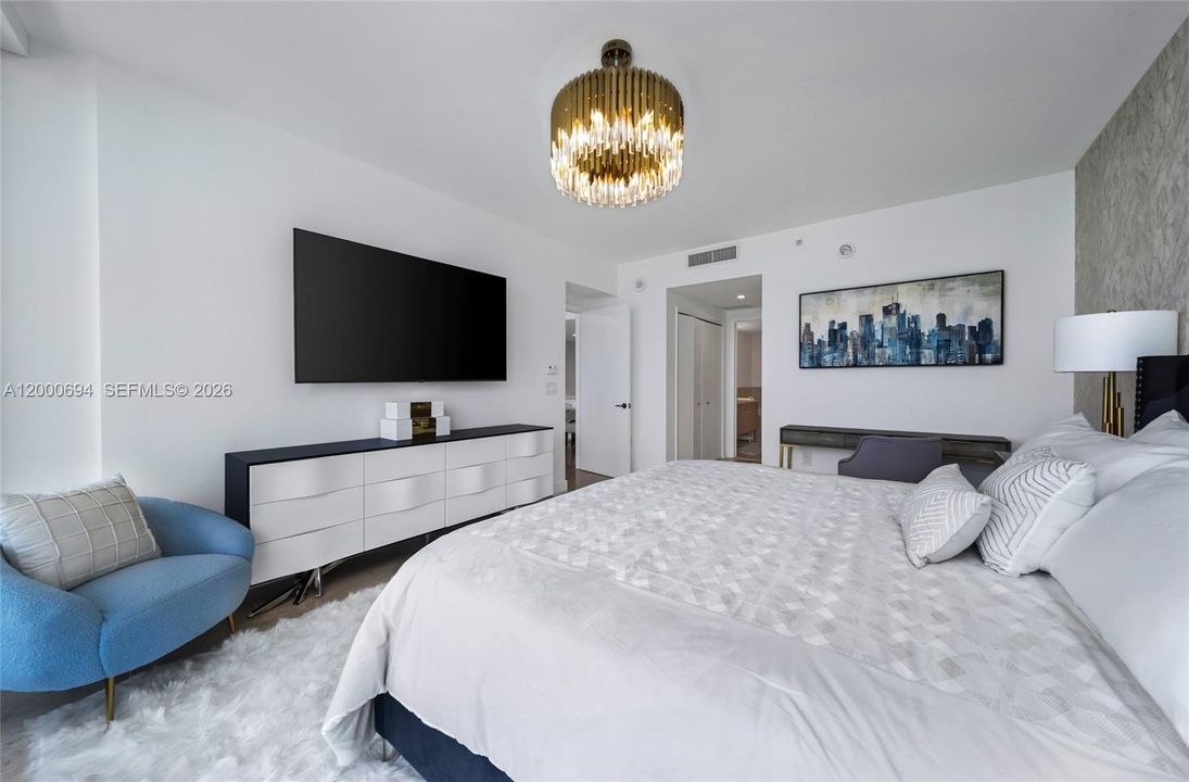 For Sale: $1,399,999 (1 beds, 2 baths, 1110 Square Feet)