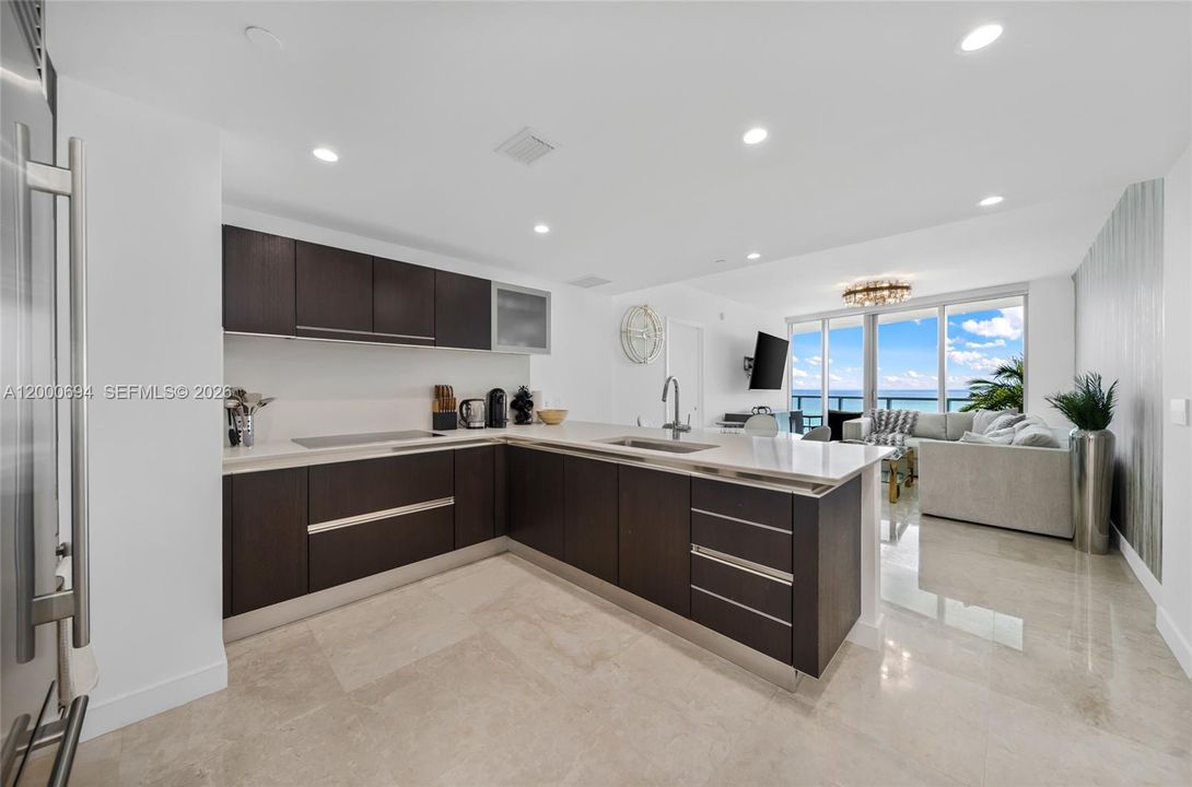 For Sale: $1,399,999 (1 beds, 2 baths, 1110 Square Feet)