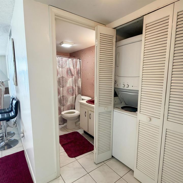 Front Bathroom/Laundry