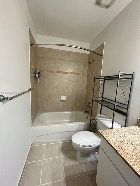 En Venta: $340,000 (2 camas, 2 baños, 1026 Pies cuadrados)