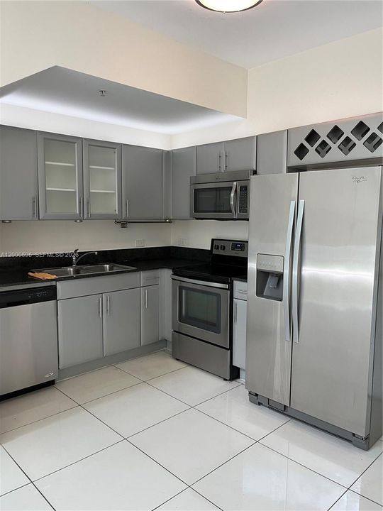 En Venta: $340,000 (2 camas, 2 baños, 1026 Pies cuadrados)