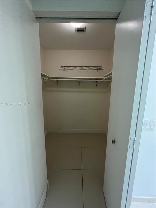 En Venta: $340,000 (2 camas, 2 baños, 1026 Pies cuadrados)