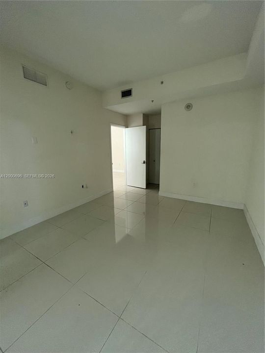 En Venta: $340,000 (2 camas, 2 baños, 1026 Pies cuadrados)