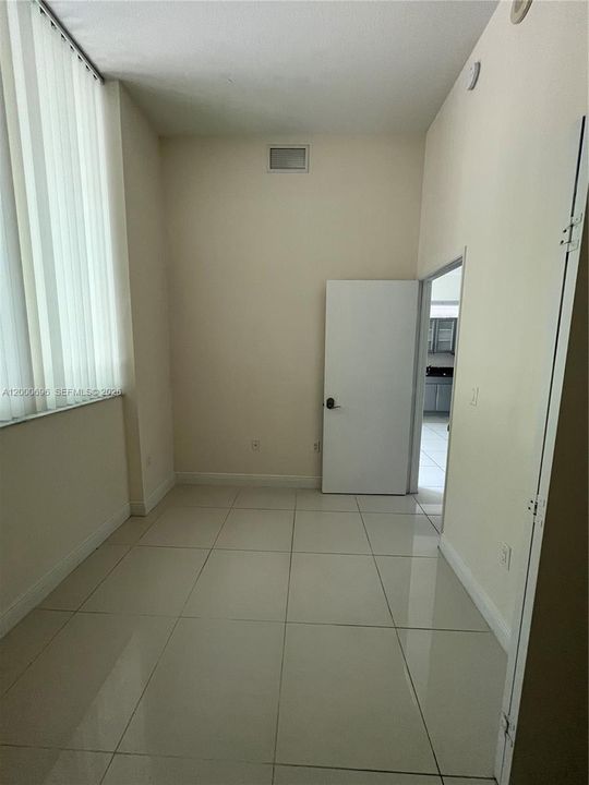 En Venta: $340,000 (2 camas, 2 baños, 1026 Pies cuadrados)