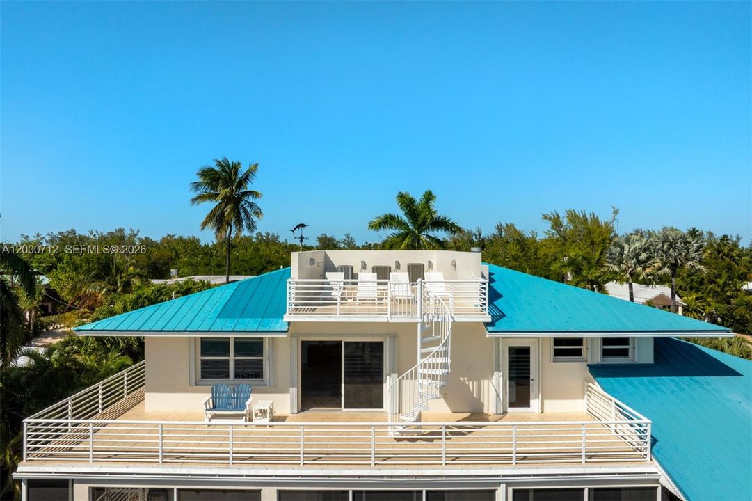 For Sale: $6,490,000 (5 beds, 5 baths, 5456 Square Feet)