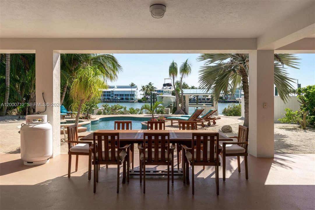 For Sale: $6,490,000 (5 beds, 5 baths, 5456 Square Feet)