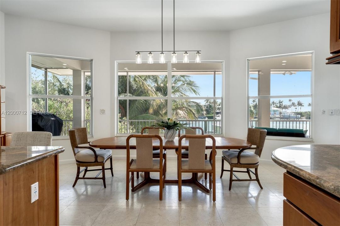 For Sale: $6,490,000 (5 beds, 5 baths, 5456 Square Feet)