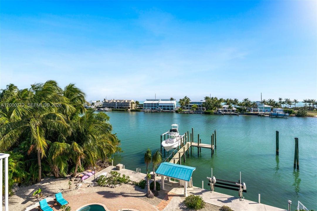For Sale: $6,490,000 (5 beds, 5 baths, 5456 Square Feet)