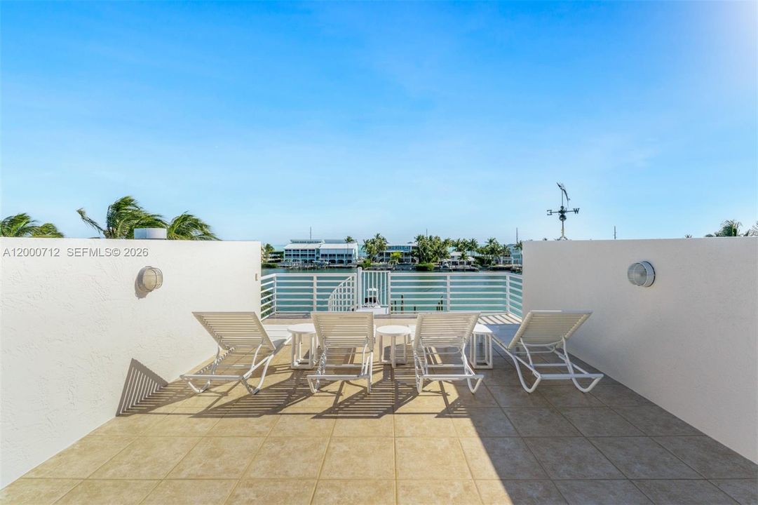 For Sale: $6,490,000 (5 beds, 5 baths, 5456 Square Feet)