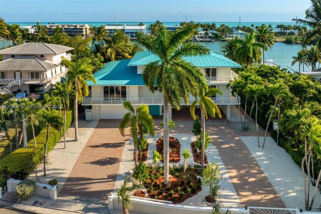 For Sale: $6,490,000 (5 beds, 5 baths, 5456 Square Feet)