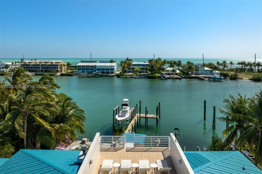 For Sale: $6,490,000 (5 beds, 5 baths, 5456 Square Feet)