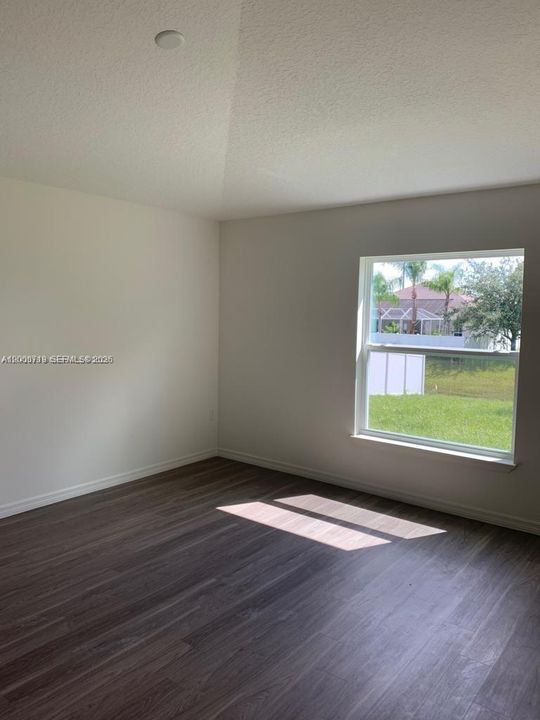 En Renta: $2,500 (3 camas, 2 baños, 1410 Pies cuadrados)