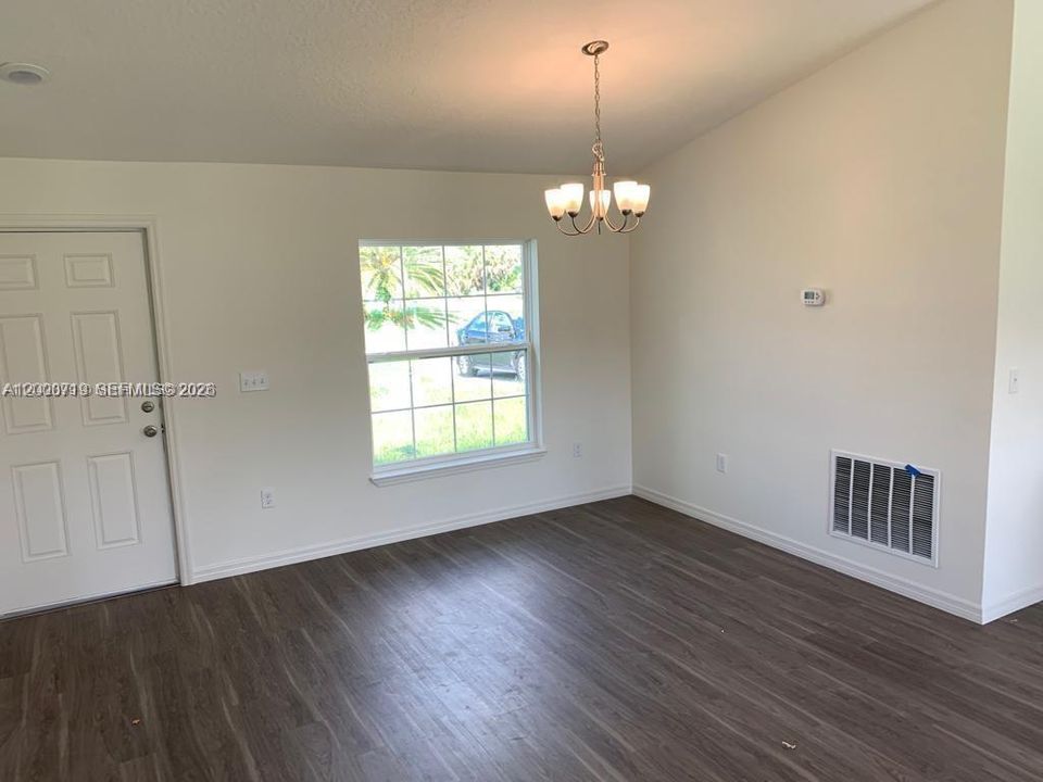 En Renta: $2,500 (3 camas, 2 baños, 1410 Pies cuadrados)