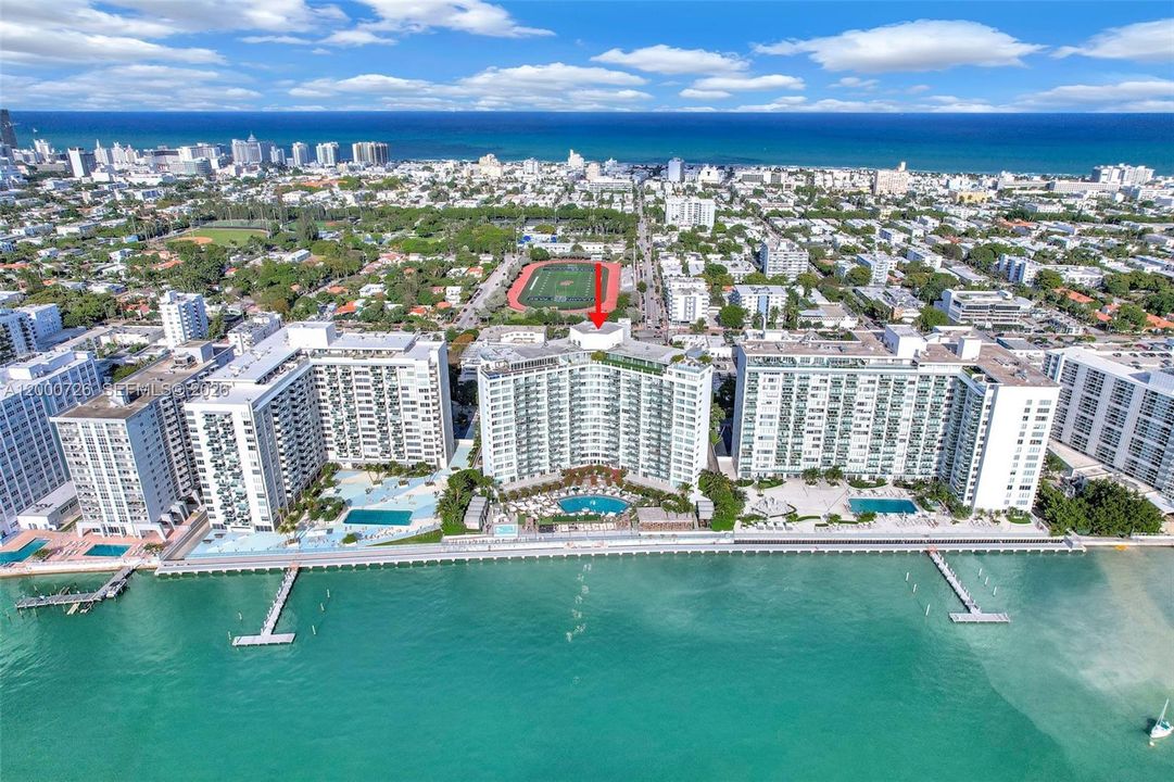 Active With Contract: $795,000 (2 beds, 2 baths, 1088 Square Feet)
