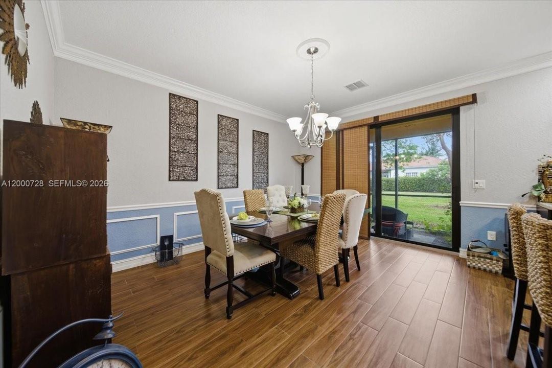 На продажу: $569,900 (3 спален, 2 ванн, 1992 Квадратных фут)