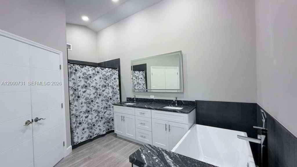 For Rent: $2,600 (3 beds, 2 baths, 0 Square Feet)