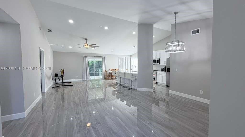 For Rent: $2,600 (3 beds, 2 baths, 0 Square Feet)