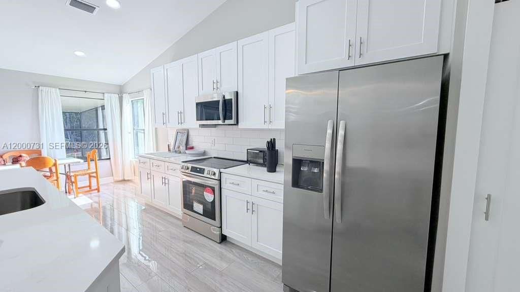 For Rent: $2,600 (3 beds, 2 baths, 0 Square Feet)
