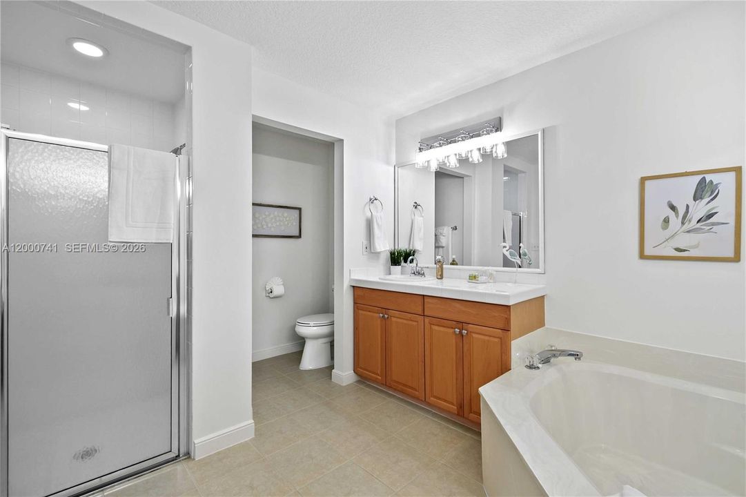 For Sale: $819,000 (3 beds, 2 baths, 1783 Square Feet)