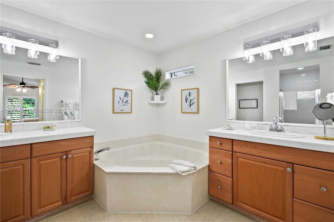 For Sale: $819,000 (3 beds, 2 baths, 1783 Square Feet)