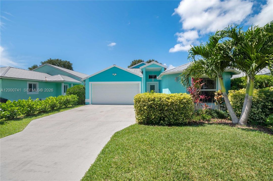 For Sale: $819,000 (3 beds, 2 baths, 1783 Square Feet)