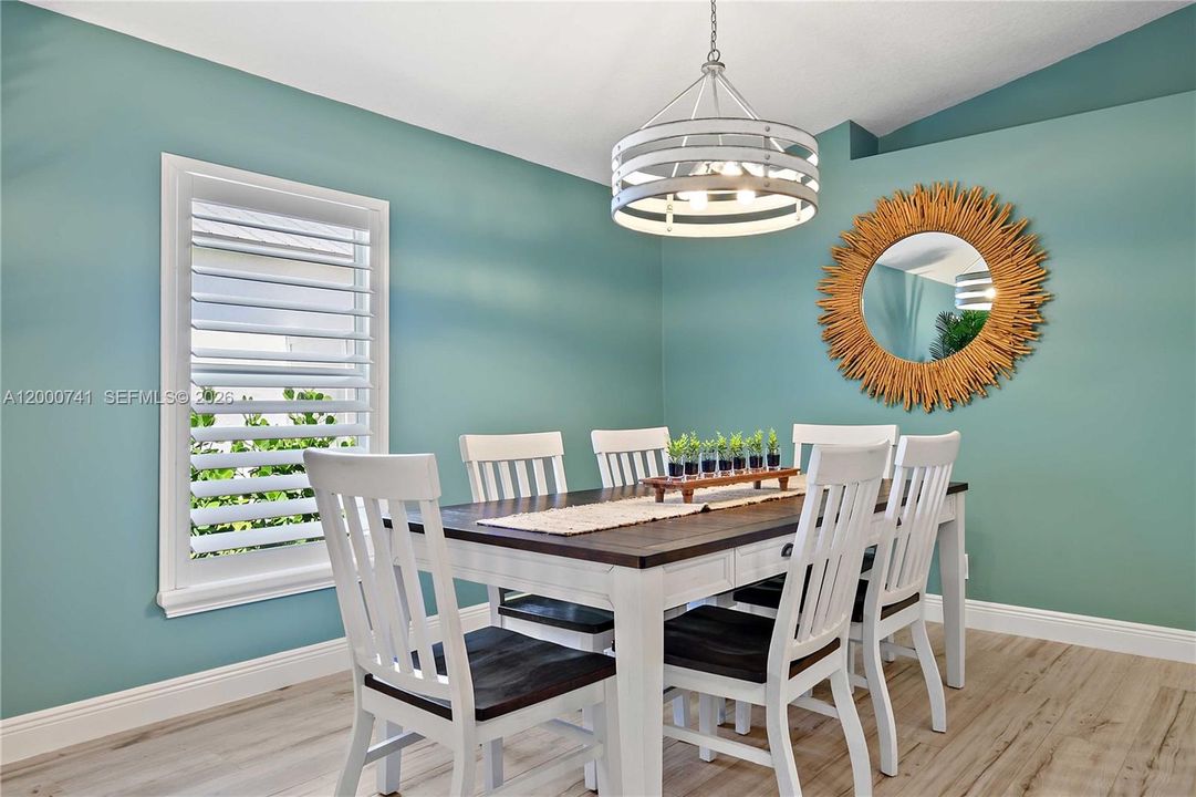 For Sale: $819,000 (3 beds, 2 baths, 1783 Square Feet)