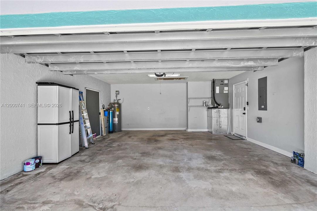 For Sale: $819,000 (3 beds, 2 baths, 1783 Square Feet)