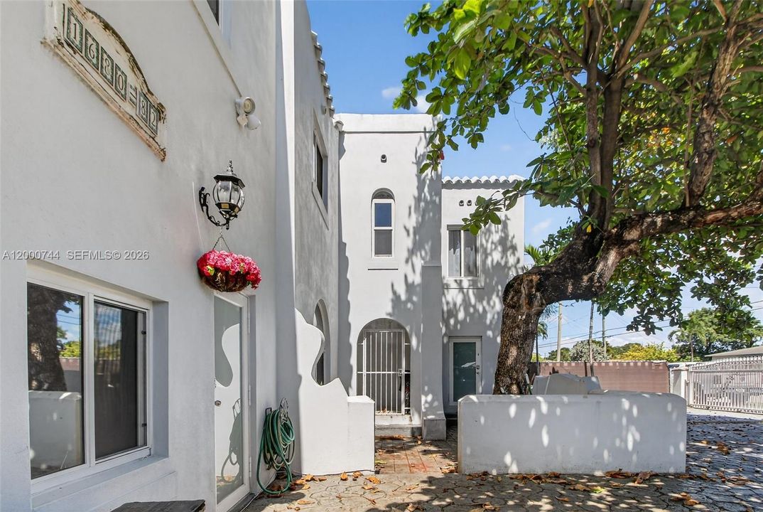 For Sale: $1,100,000 (0 beds, 0 baths, 3264 Square Feet)