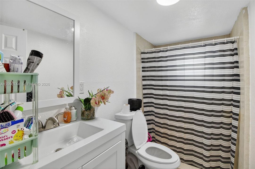 For Sale: $1,100,000 (0 beds, 0 baths, 3264 Square Feet)