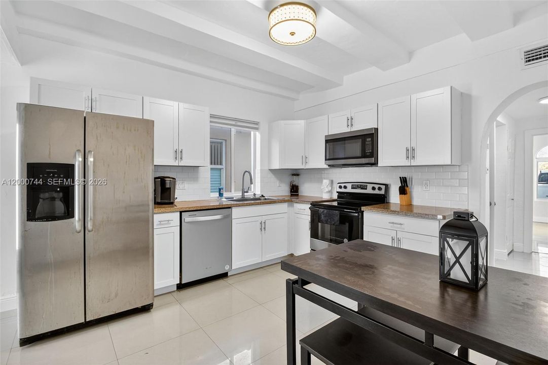 For Sale: $1,100,000 (0 beds, 0 baths, 3264 Square Feet)