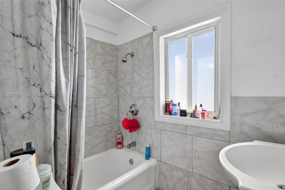 For Sale: $1,100,000 (0 beds, 0 baths, 3264 Square Feet)