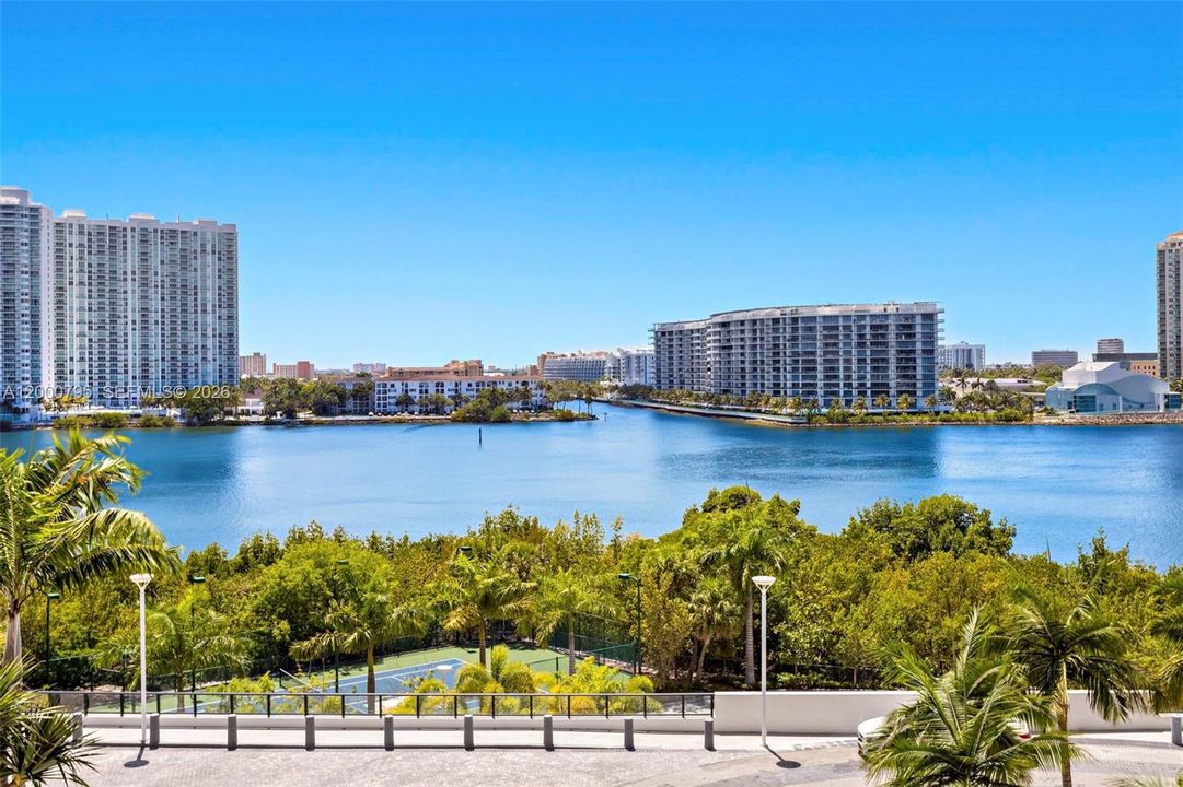 En Venta: $3,780,000 (3 camas, 4 baños, 2626 Pies cuadrados)