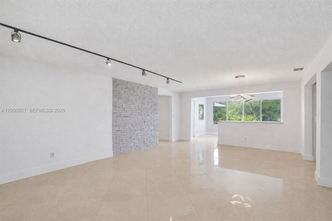 В аренду: $5,800 (3 спален, 2 ванн, 1596 Квадратных фут)