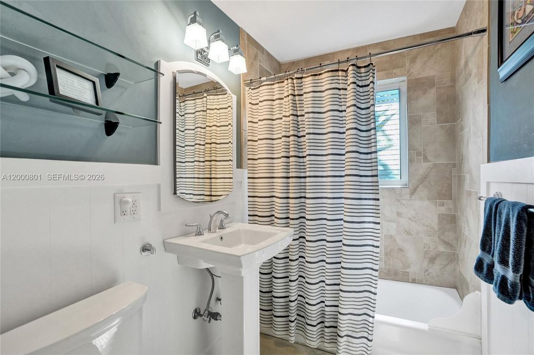 В аренду: $5,800 (3 спален, 2 ванн, 1596 Квадратных фут)