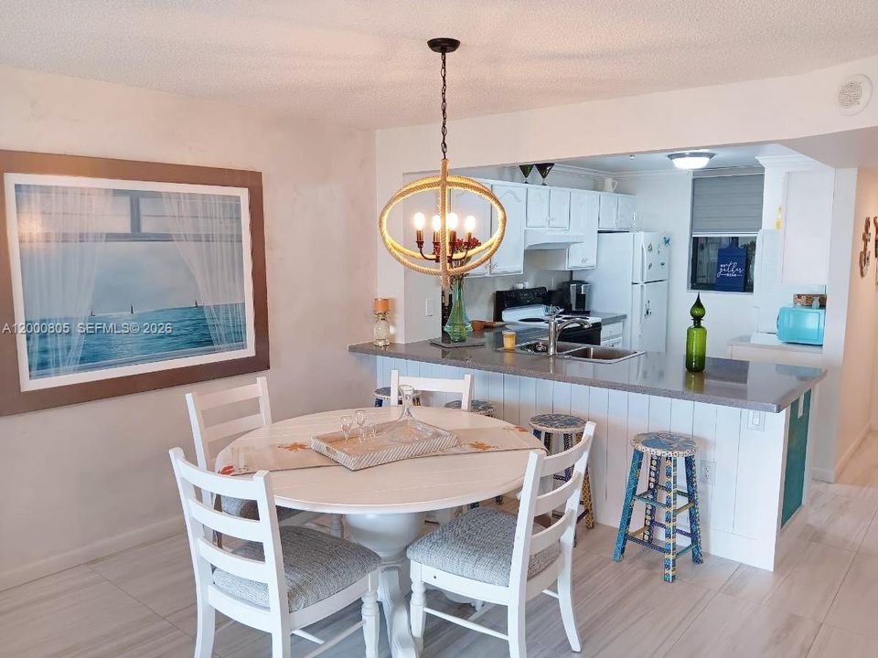 В аренду: $1,950 (1 спален, 2 ванн, 899 Квадратных фут)