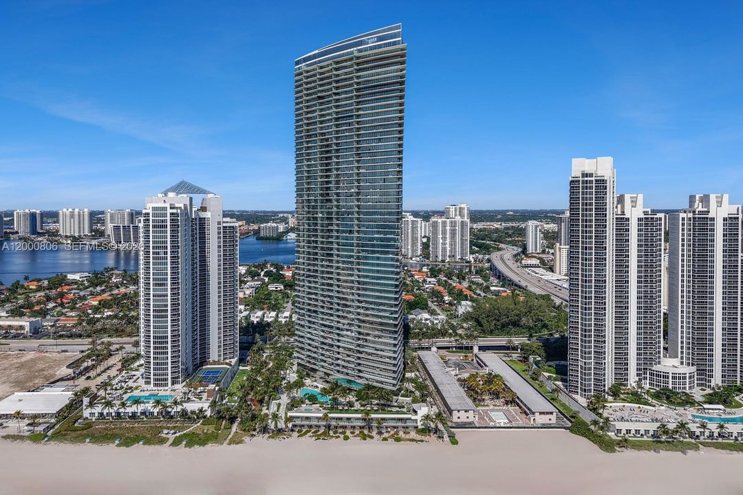 待售: $7,399,000 (4 贝兹, 5 浴室, 3438 平方英尺)