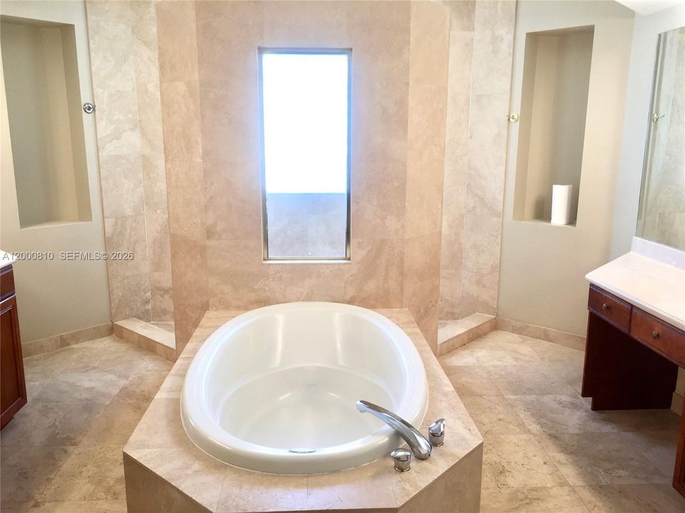 В аренду: $5,900 (4 спален, 3 ванн, 3627 Квадратных фут)
