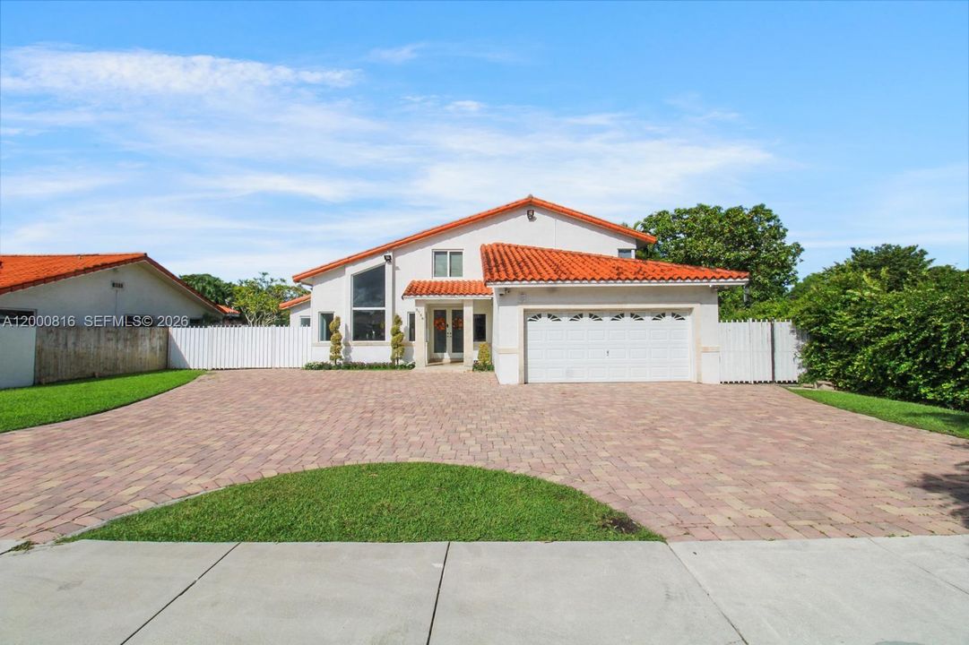 For Sale: $1,750,000 (6 beds, 5 baths, 2851 Square Feet)