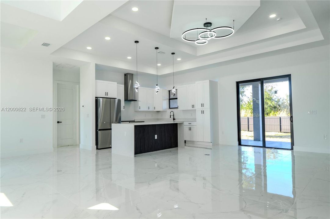 Active With Contract: $349,900 (3 beds, 2 baths, 1554 Square Feet)