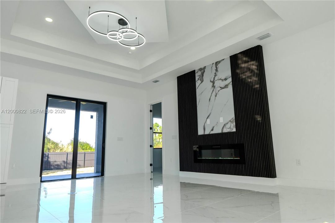 Active With Contract: $349,900 (3 beds, 2 baths, 1554 Square Feet)