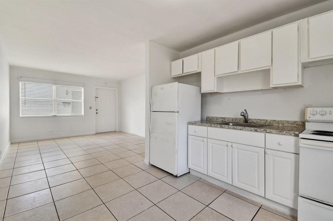 1172W34thSt#2(11)