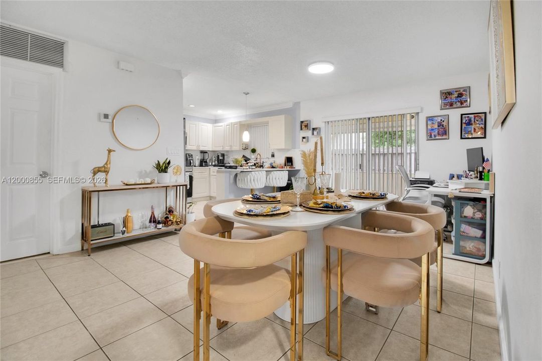 For Sale: $289,000 (3 beds, 2 baths, 1150 Square Feet)