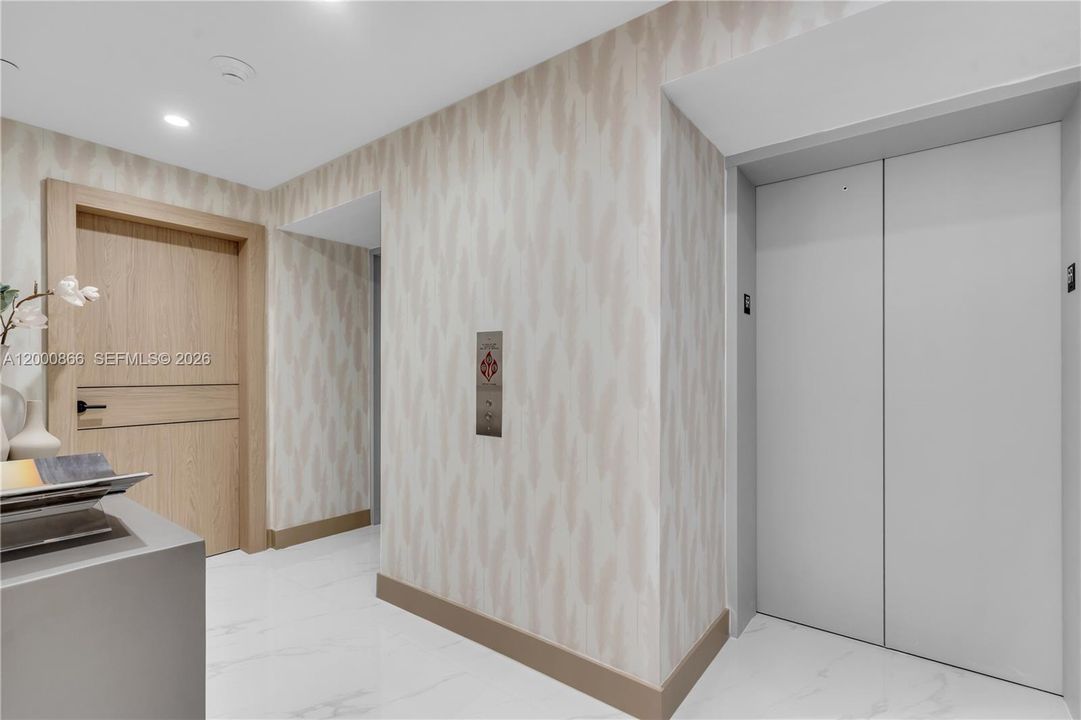 В аренду: $19,500 (4 спален, 5 ванн, 2216 Квадратных фут)