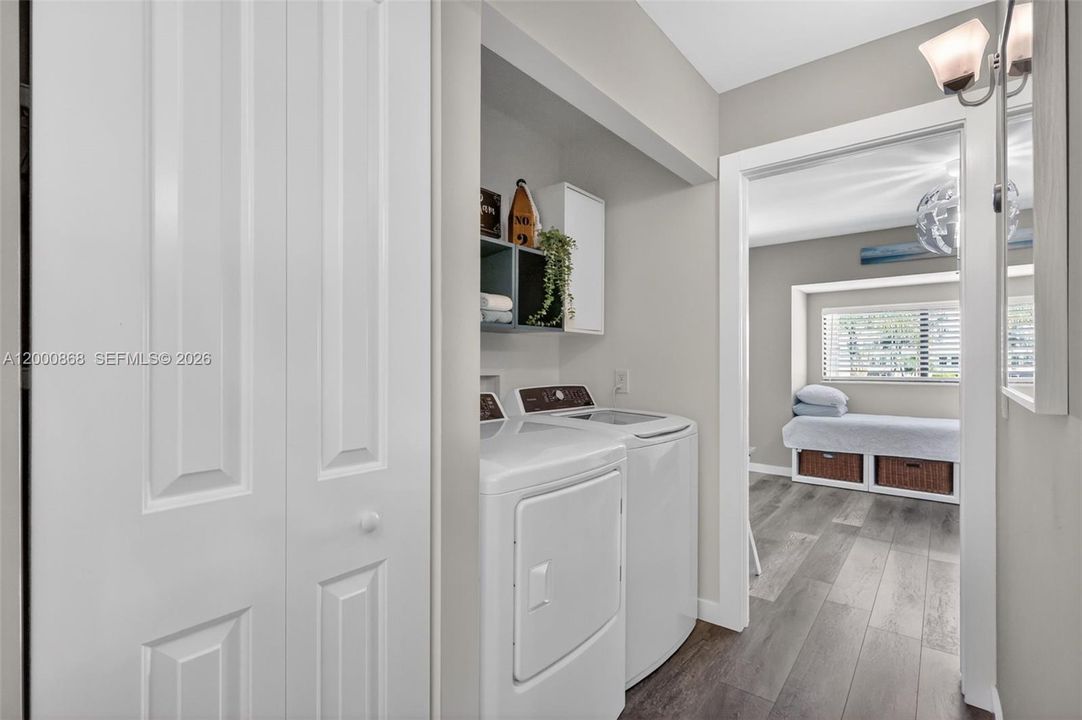 For Rent: $2,400 (2 beds, 1 baths, 1270 Square Feet)