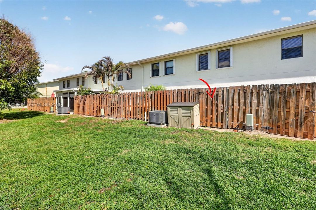 For Rent: $2,400 (2 beds, 1 baths, 1270 Square Feet)