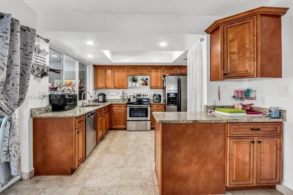 Activo con contrato: $625,000 (4 camas, 3 baños, 1924 Pies cuadrados)