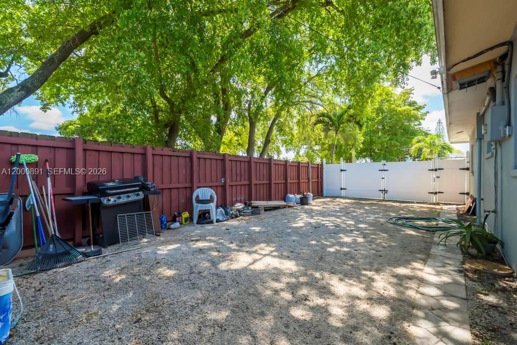 Activo con contrato: $625,000 (4 camas, 3 baños, 1924 Pies cuadrados)
