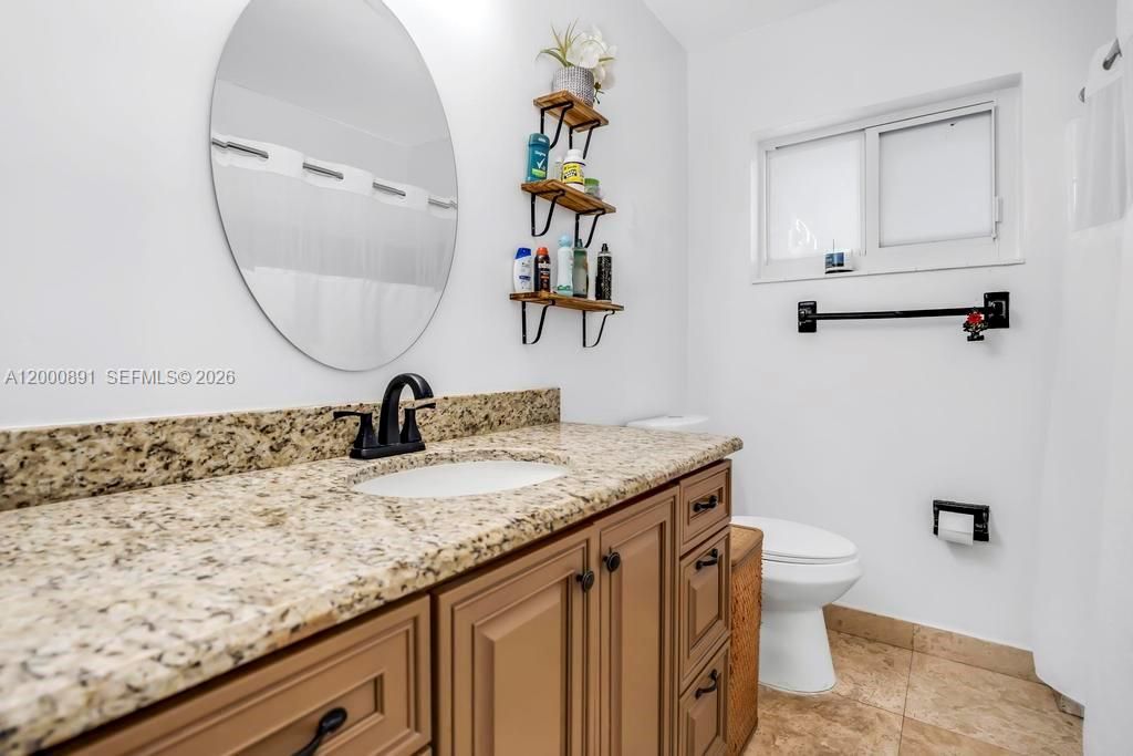 Activo con contrato: $625,000 (4 camas, 3 baños, 1924 Pies cuadrados)